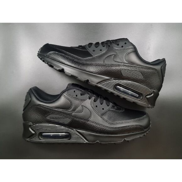 Nike Air Max 90. Leather Triple Black. SIZE 10.5 - CZ5594-001